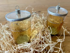 Weihnachtskugel Geripptes - Christbaumkugel Geripptes by Bembeltown der Frankfurt Shop #Geripptes #Weihnachtskugeln #Christbaumkugeln #TypischHessisch