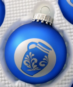 Bembel Weihnachtskugel von Bembeltown.de #Bembel #Weihnachtskugel #Christbaumkugel