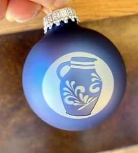 Bembel Weihnachtskugel von Bembeltown.de #Bembel #Weihnachtskugel #Christbaumkugel